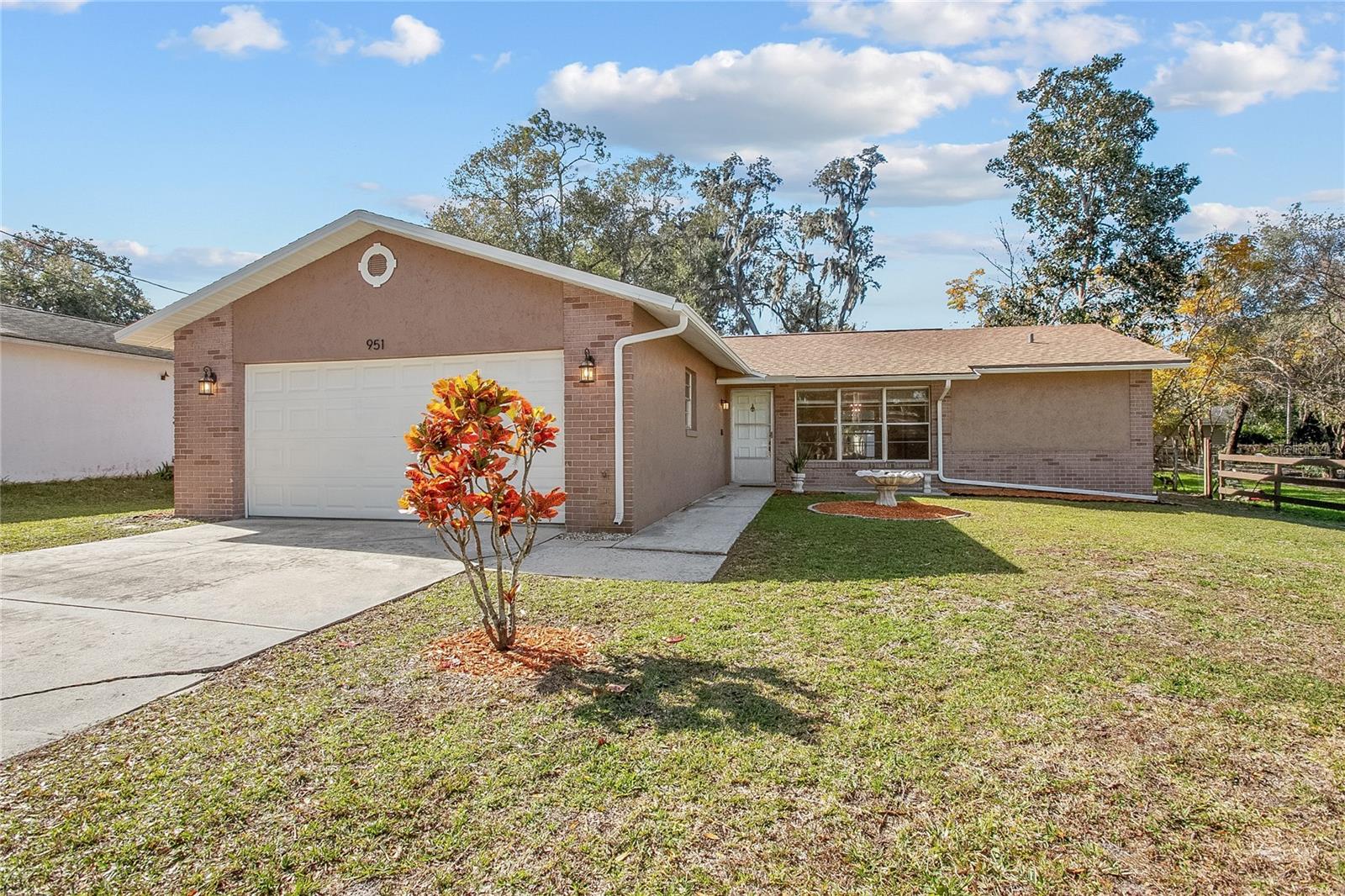 951 N THORPE AVE, ORANGE CITY, FL, 32763