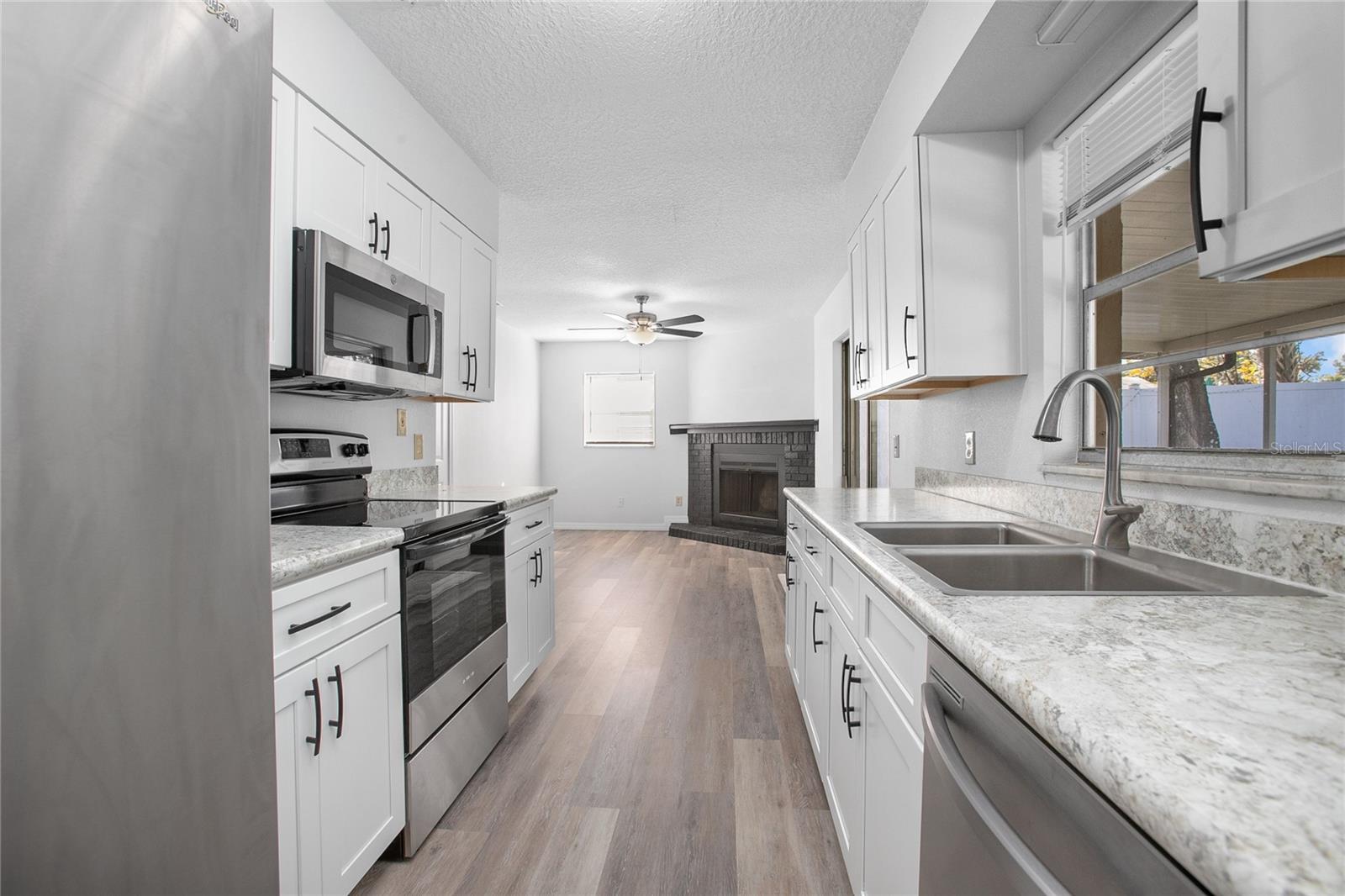 951 N THORPE AVE, ORANGE CITY, FL, 32763