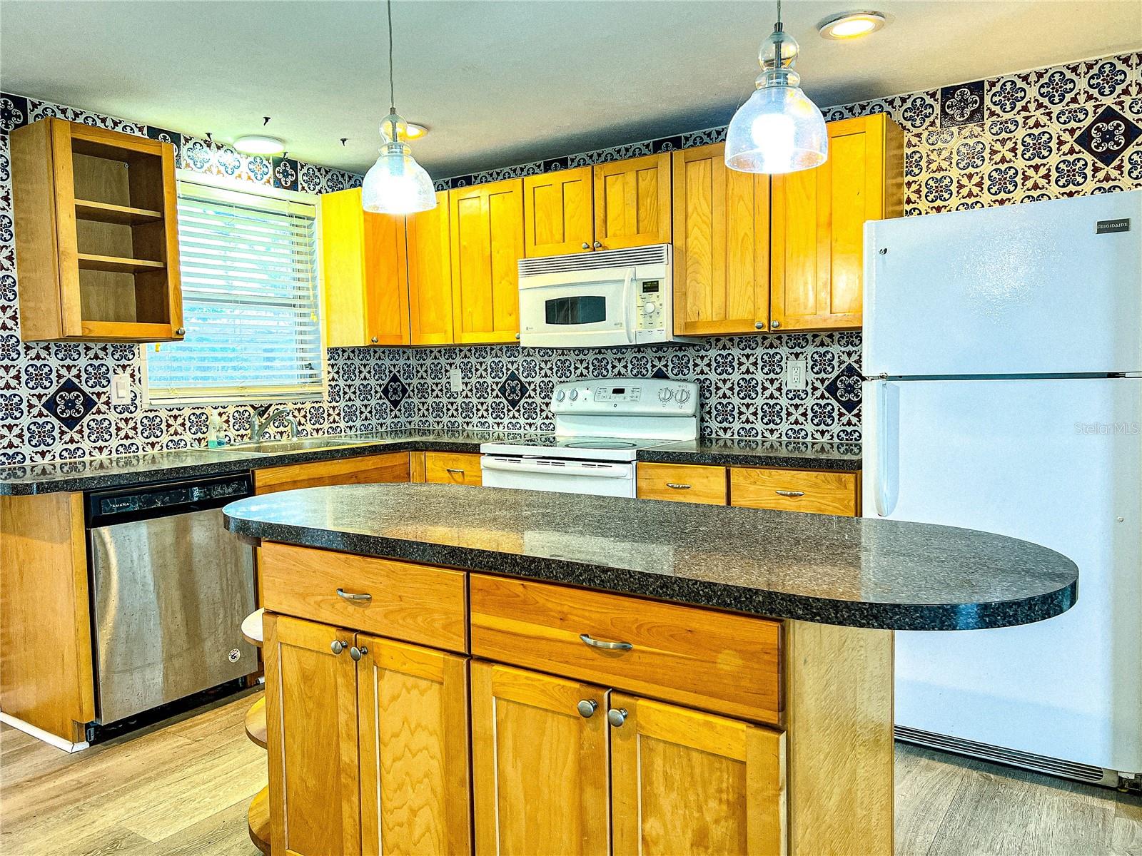 360 FLAMINGO RD, VENICE, FL, 34293