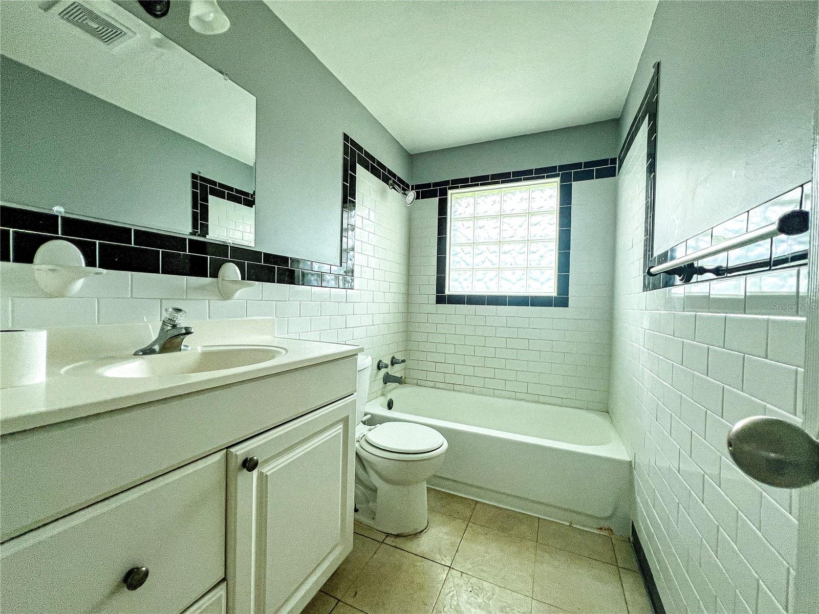 360 FLAMINGO RD, VENICE, FL, 34293