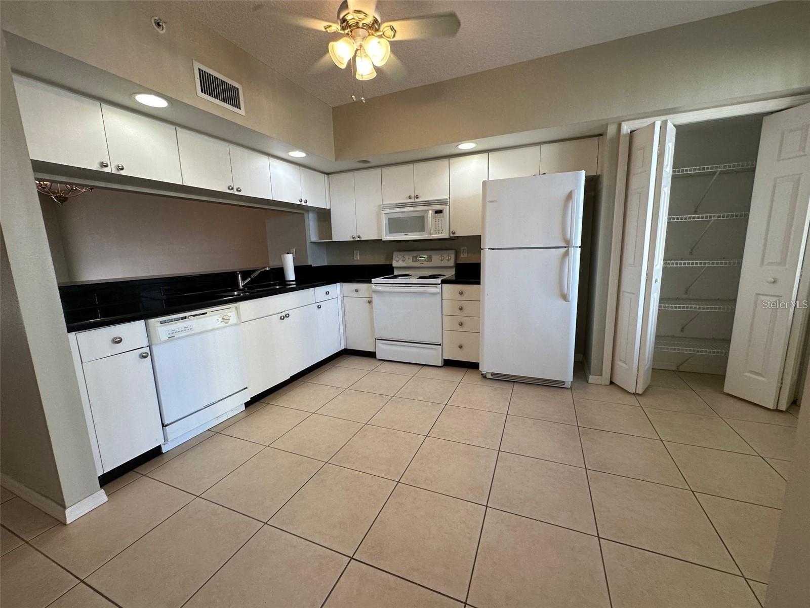 1200 COUNTRY CLUB DR #4102, LARGO, FL, 33771