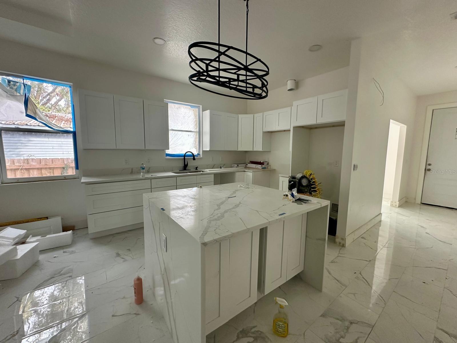 8206 N MARKS ST, TAMPA, FL, 33604