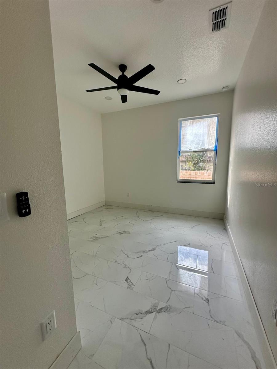 8206 N MARKS ST, TAMPA, FL, 33604