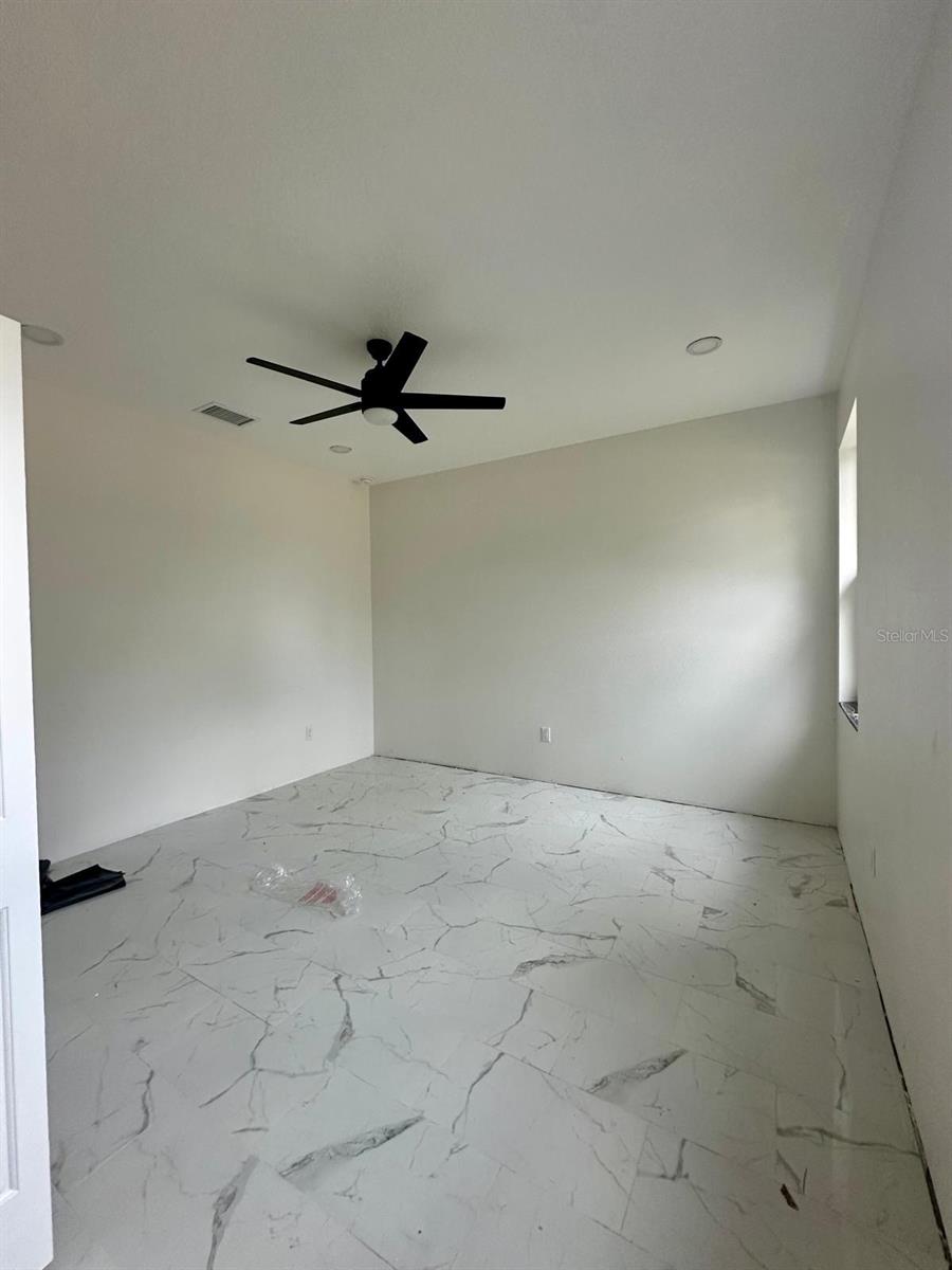 8206 N MARKS ST, TAMPA, FL, 33604