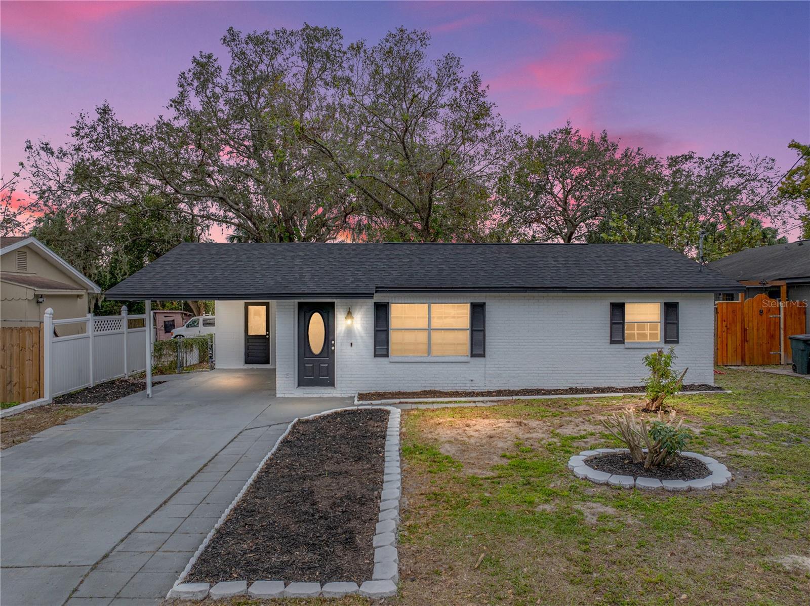 2104 W OKALOOSA AVE, TAMPA, FL, 33604