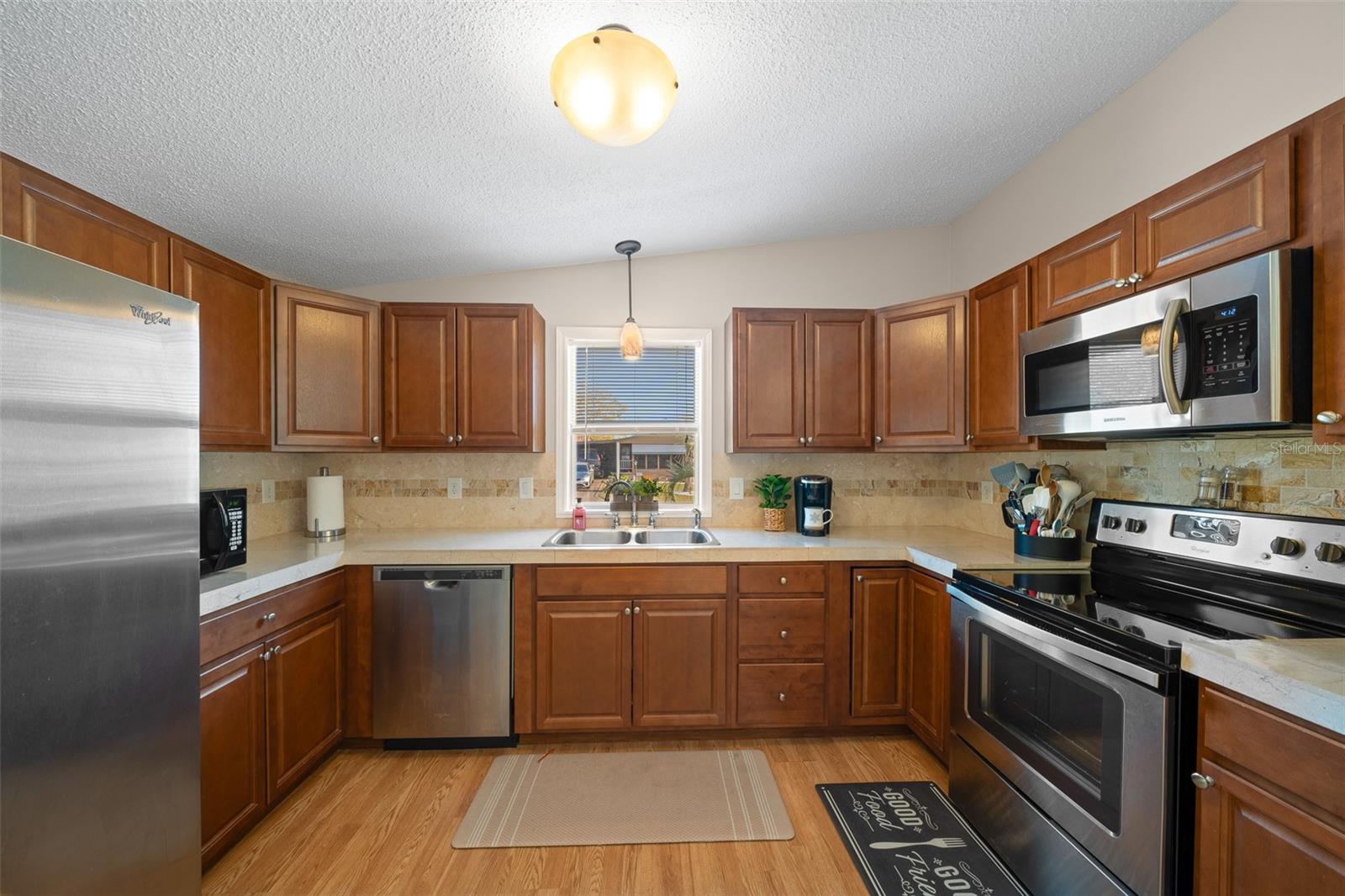 1706 PEBBLE BEACH LN, LADY LAKE, FL, 32159