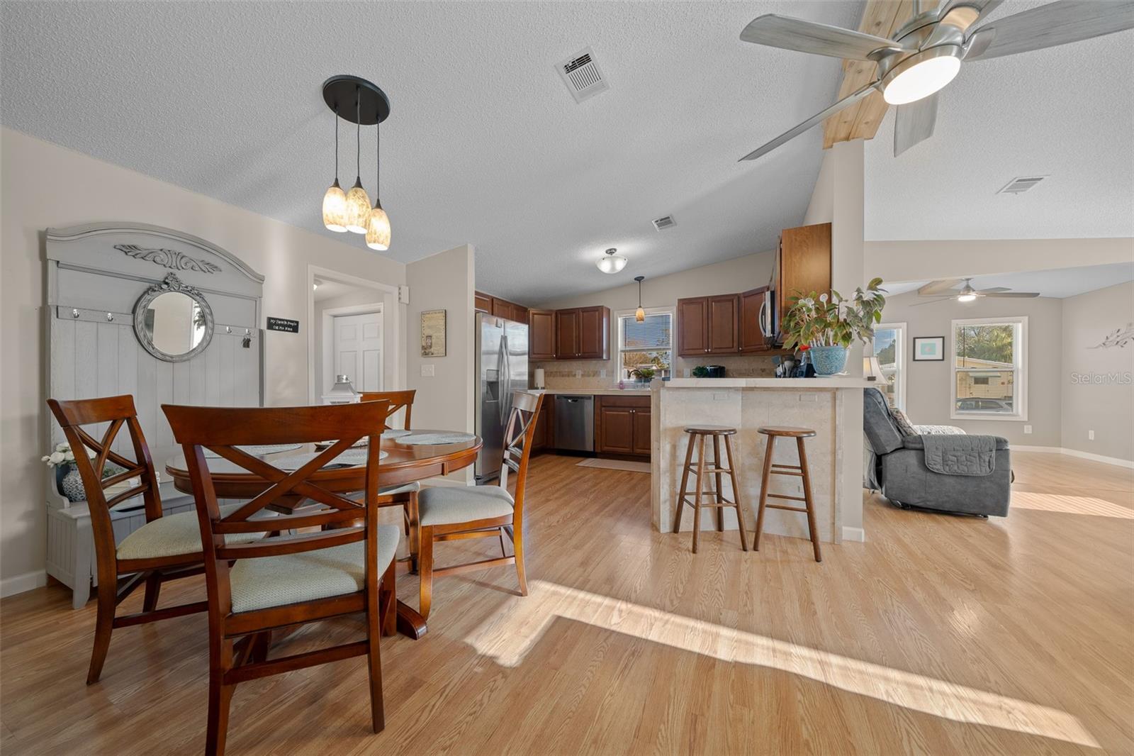 1706 PEBBLE BEACH LN, LADY LAKE, FL, 32159