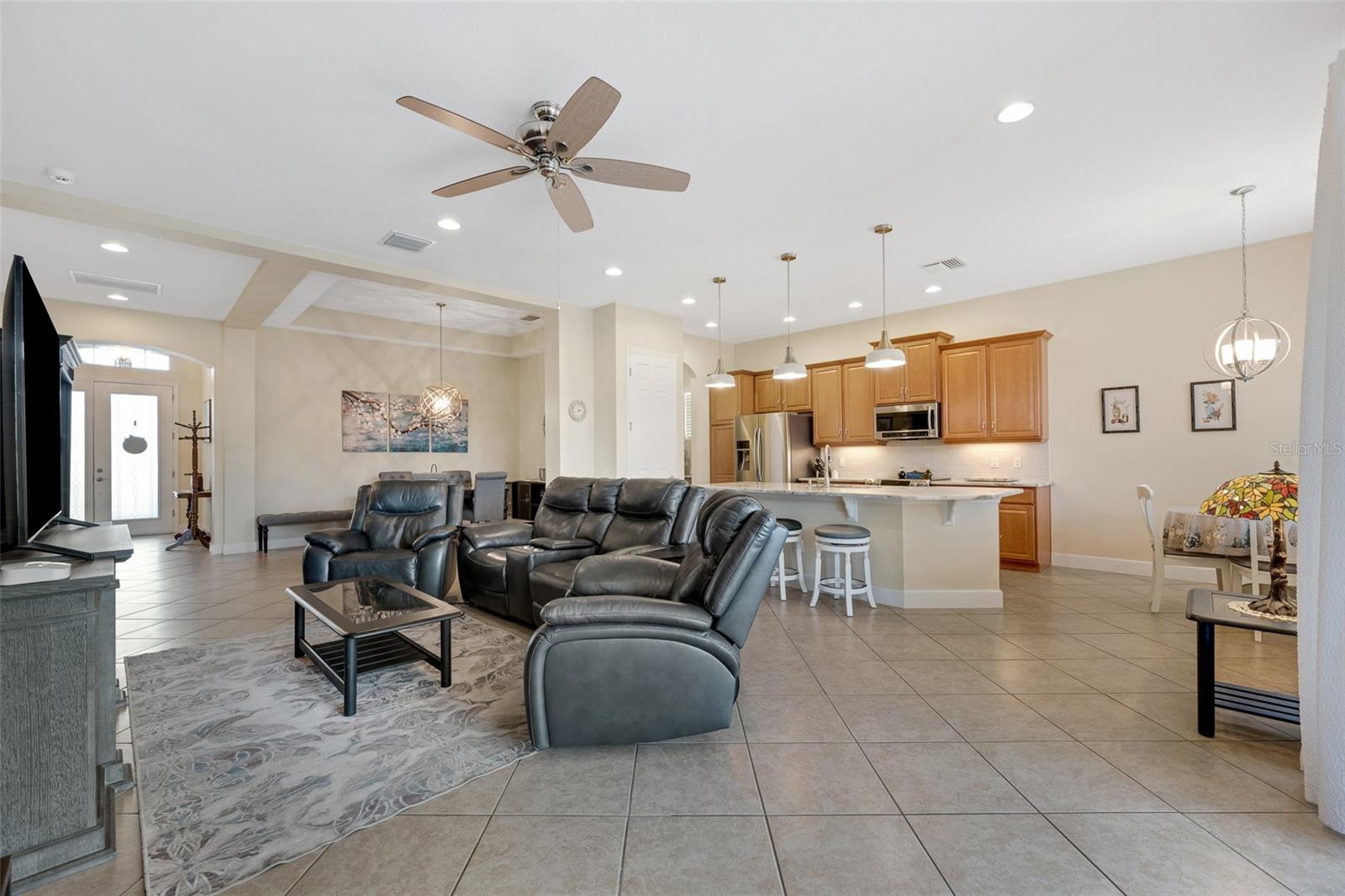 1649 EMERALD DUNES DR, SUN CITY CENTER, FL, 33573