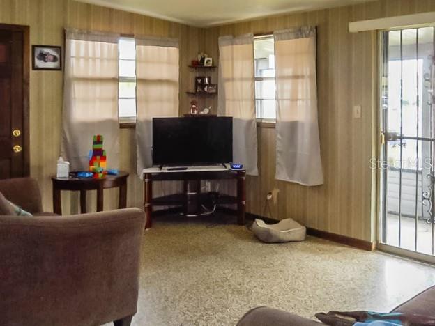 7607 LAVENDER LN, TAMPA, FL, 33619