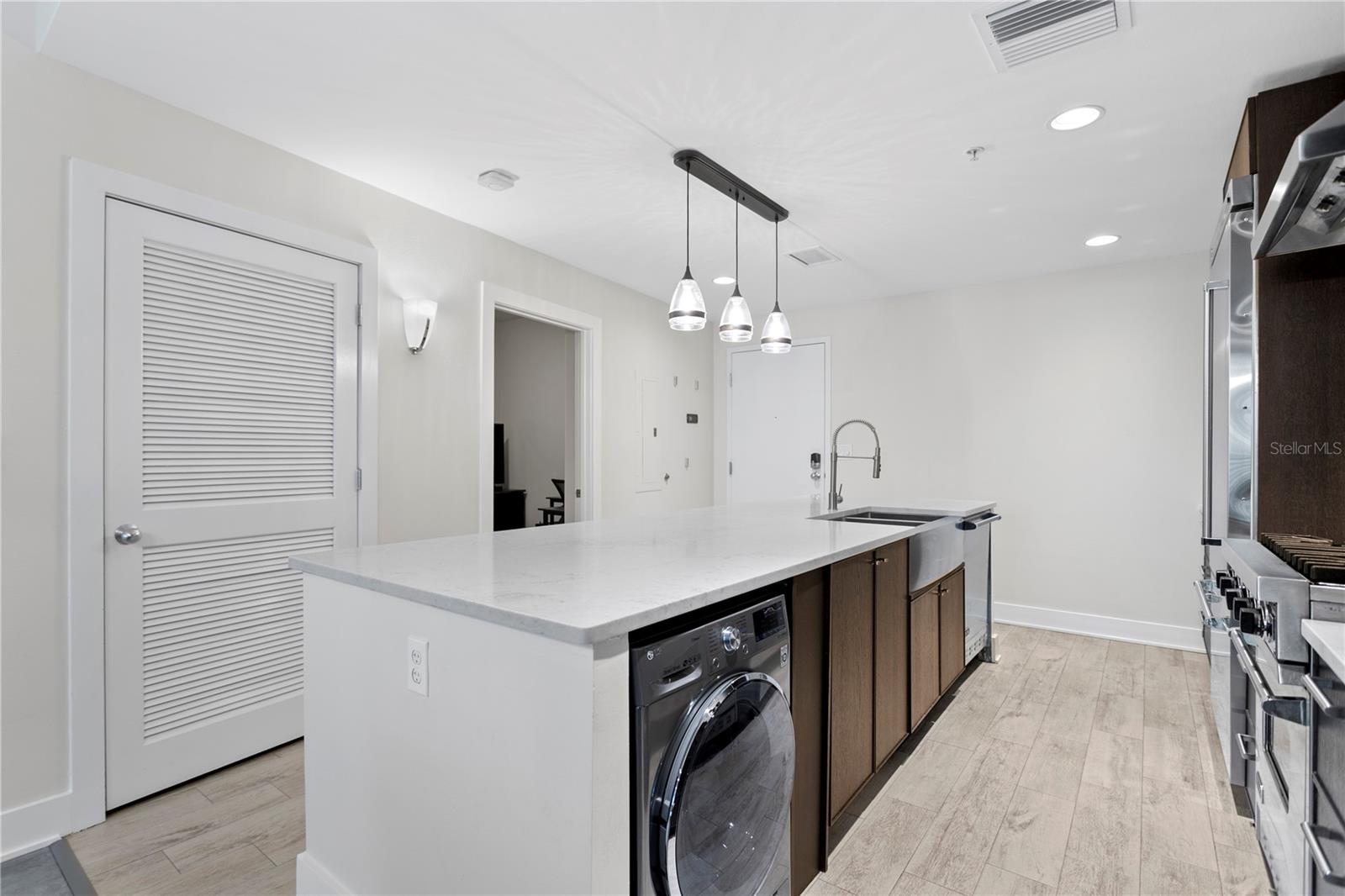 1120 E KENNEDY BLVD #413, TAMPA, FL, 33602