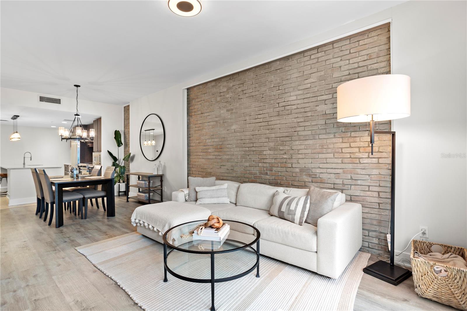 1120 E KENNEDY BLVD #413, TAMPA, FL, 33602