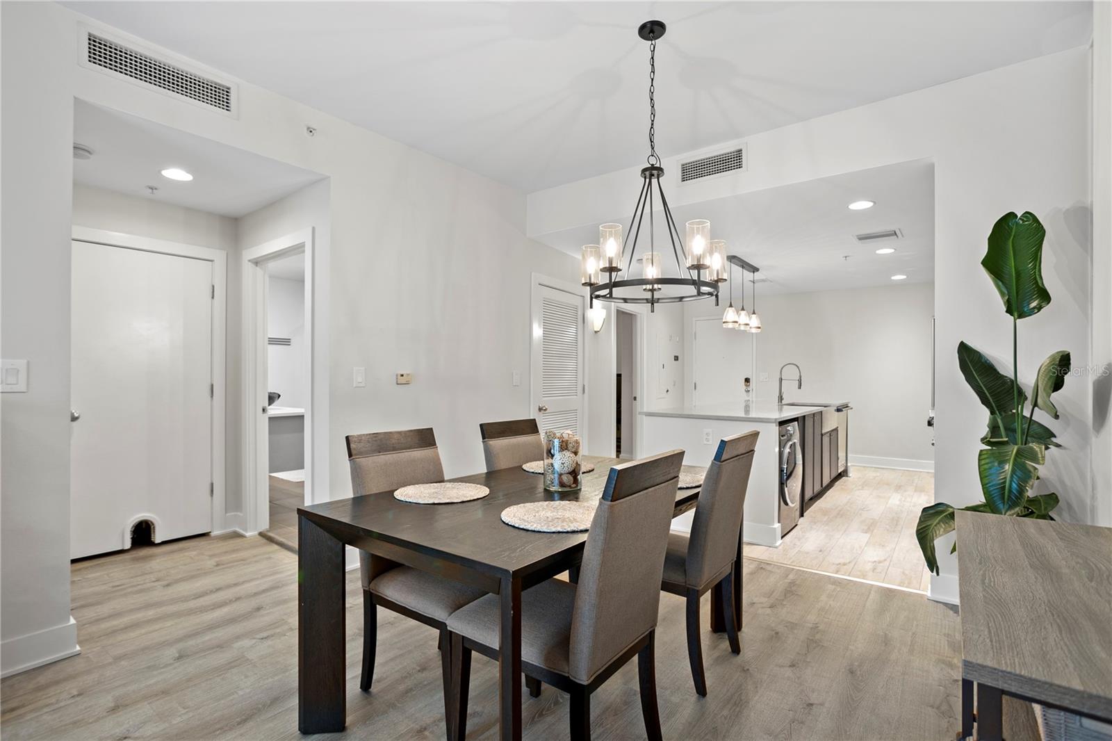 1120 E KENNEDY BLVD #413, TAMPA, FL, 33602
