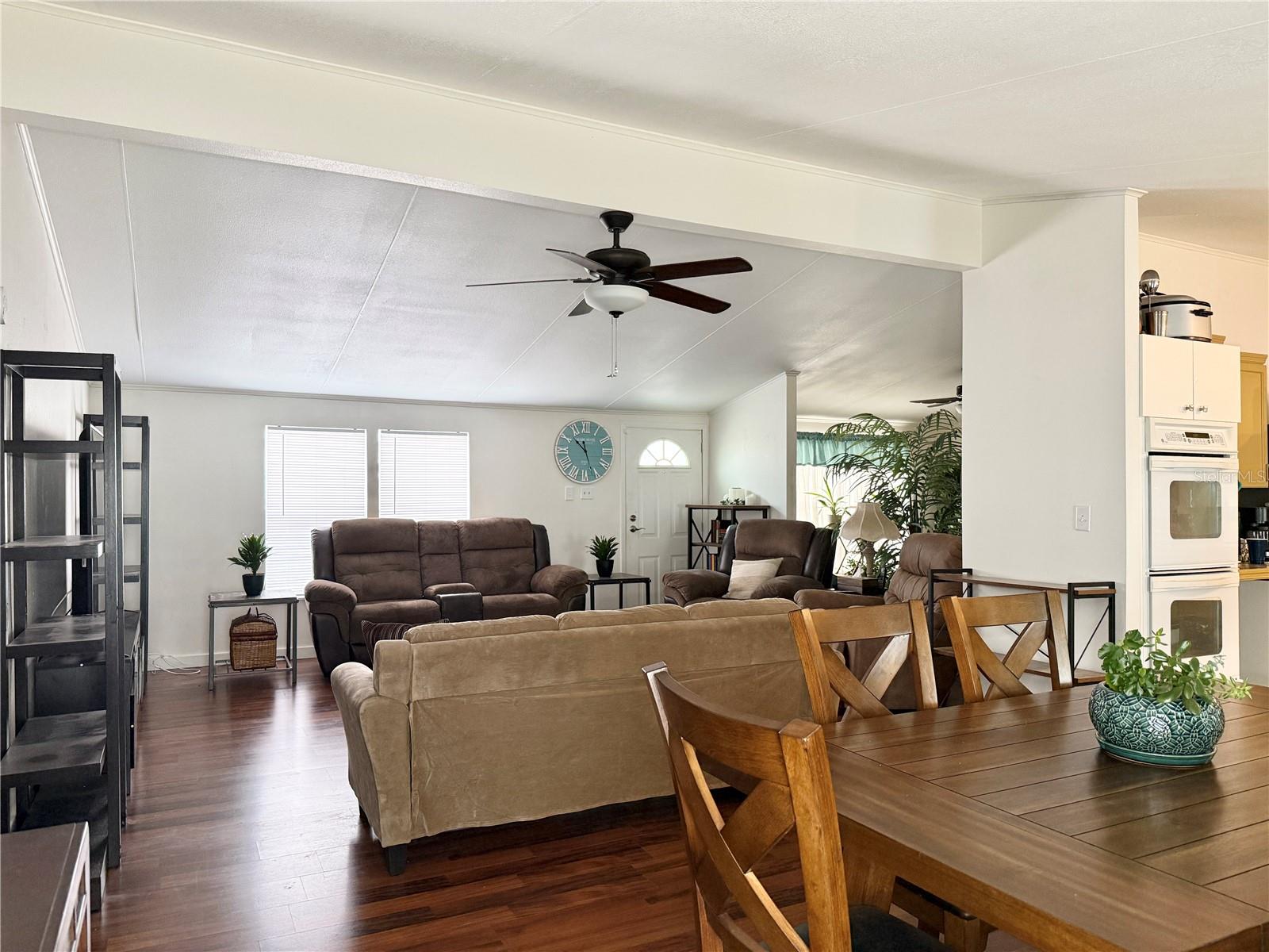 10538 BAY HILLS CIR, THONOTOSASSA, FL, 33592