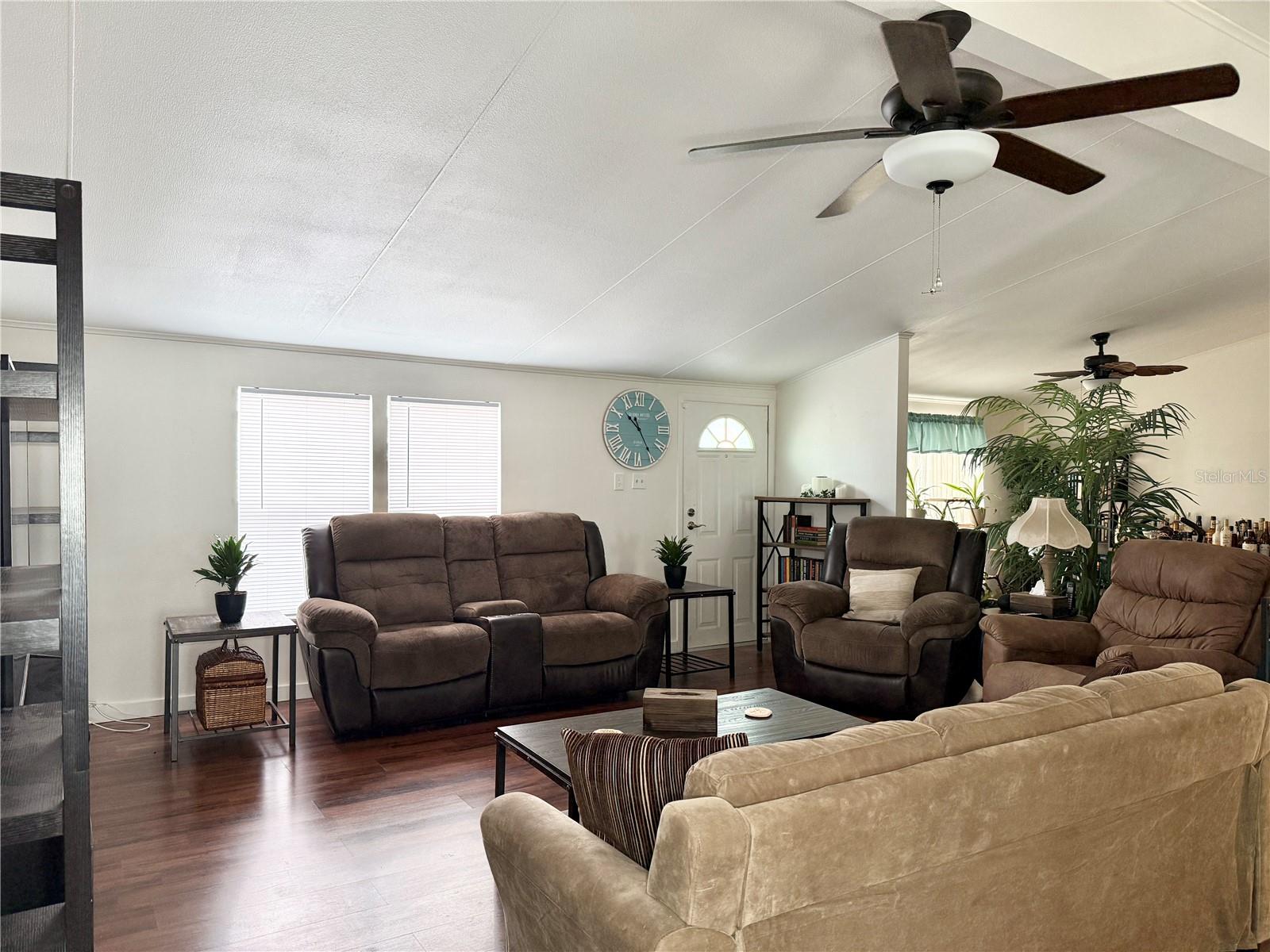 10538 BAY HILLS CIR, THONOTOSASSA, FL, 33592