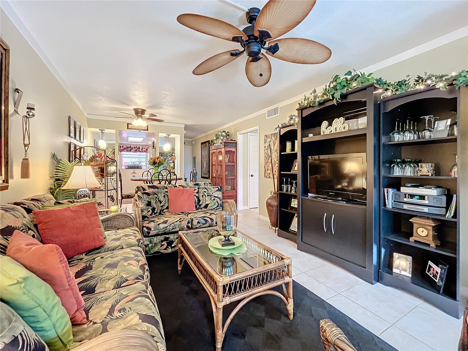2750 E BAY DR #3B, LARGO, FL, 33771