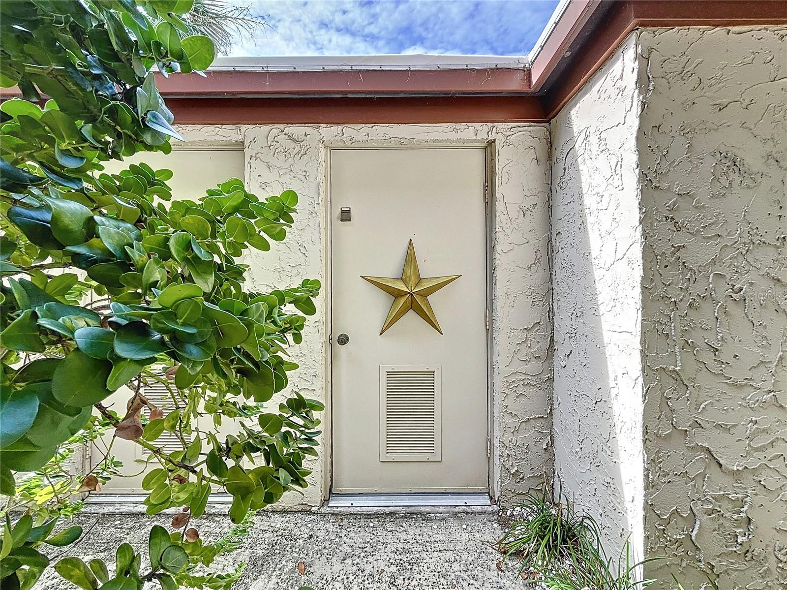 2750 E BAY DR #3B, LARGO, FL, 33771