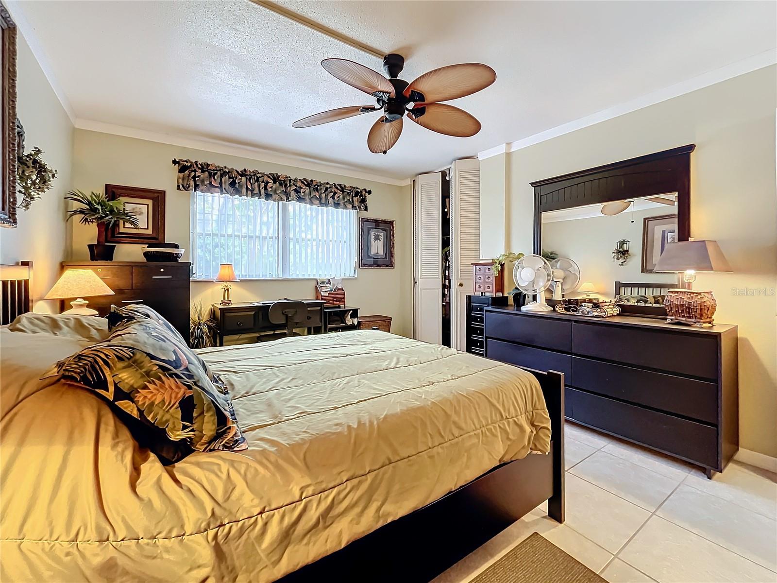 2750 E BAY DR #3B, LARGO, FL, 33771
