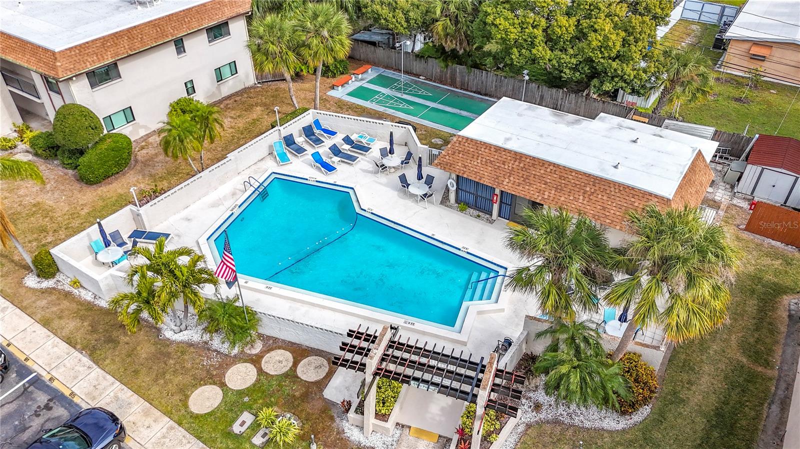 2750 E BAY DR #3B, LARGO, FL, 33771