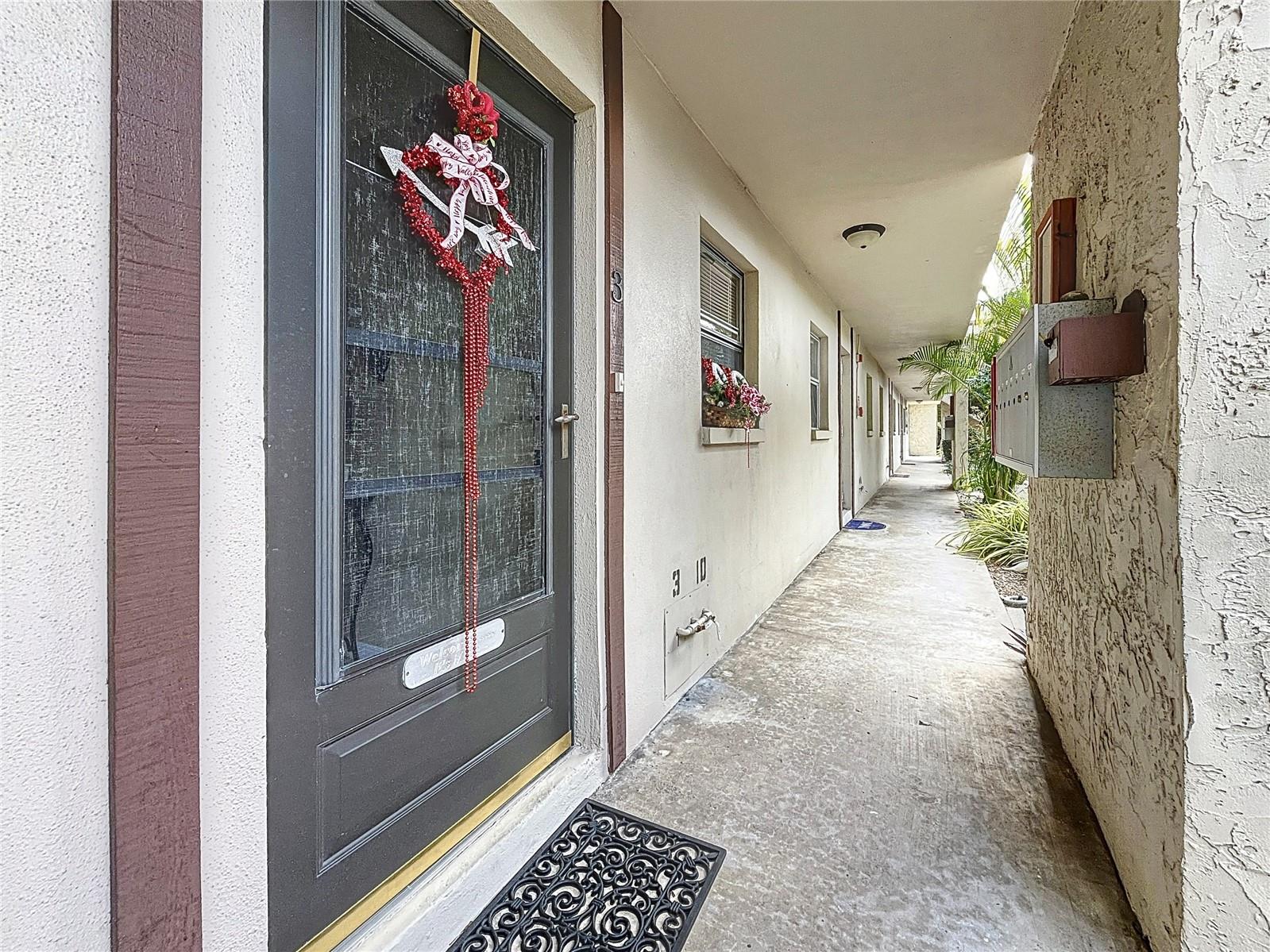 2750 E BAY DR #3B, LARGO, FL, 33771