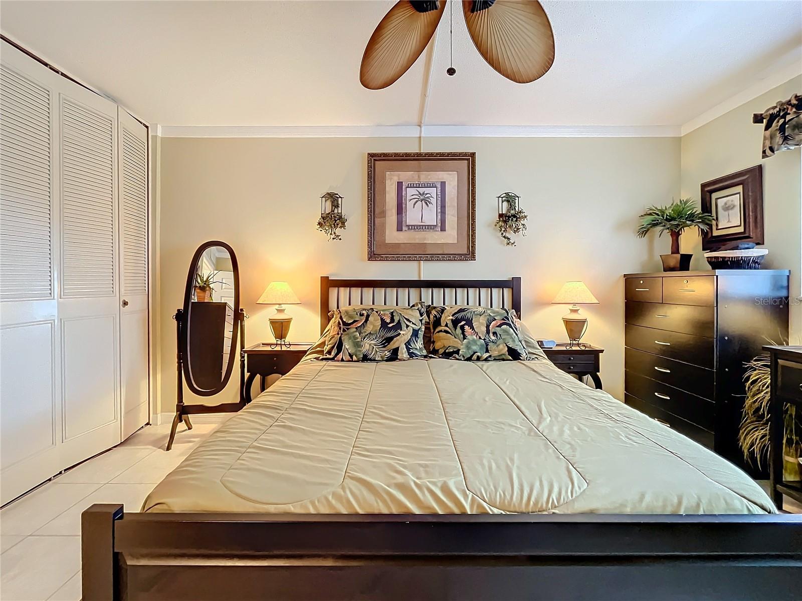 2750 E BAY DR #3B, LARGO, FL, 33771