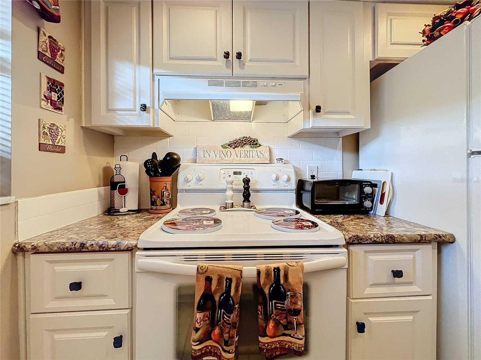 2750 E BAY DR #3B, LARGO, FL, 33771