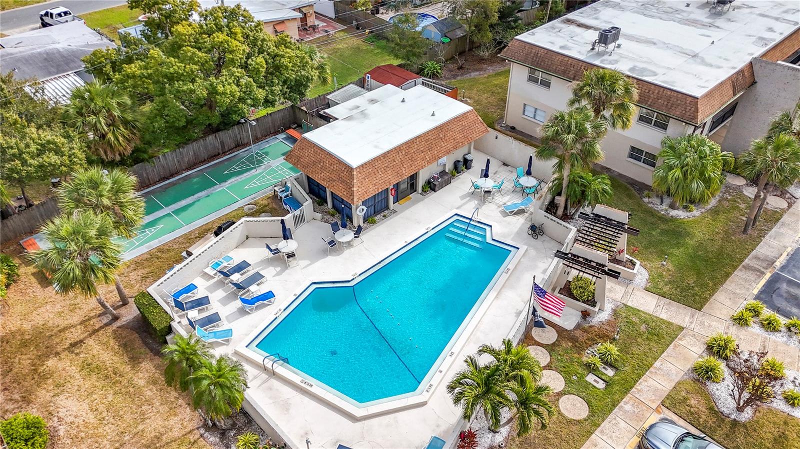 2750 E BAY DR #3B, LARGO, FL, 33771