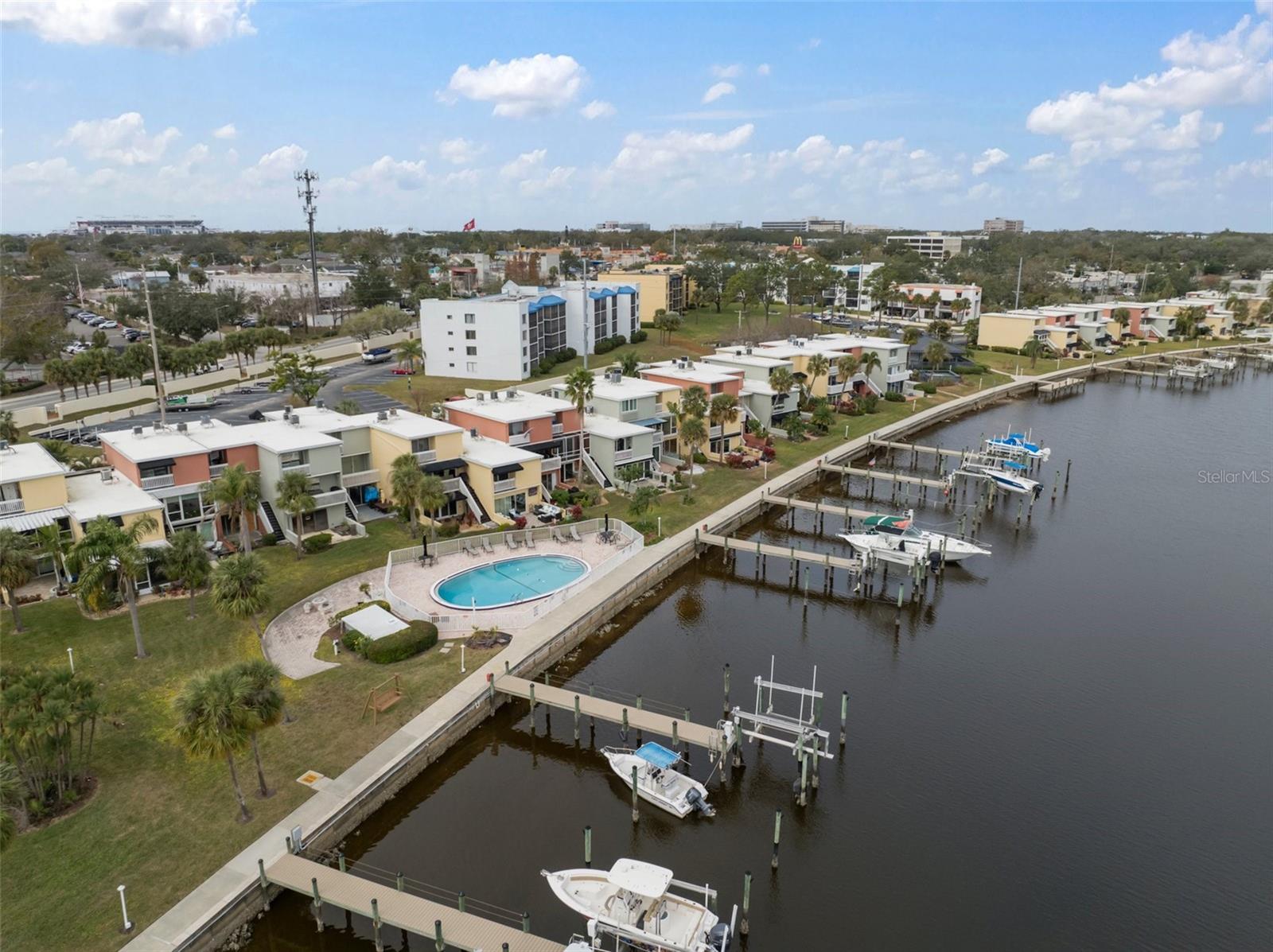 2424 W TAMPA BAY BLVD #L102, TAMPA, FL, 33607