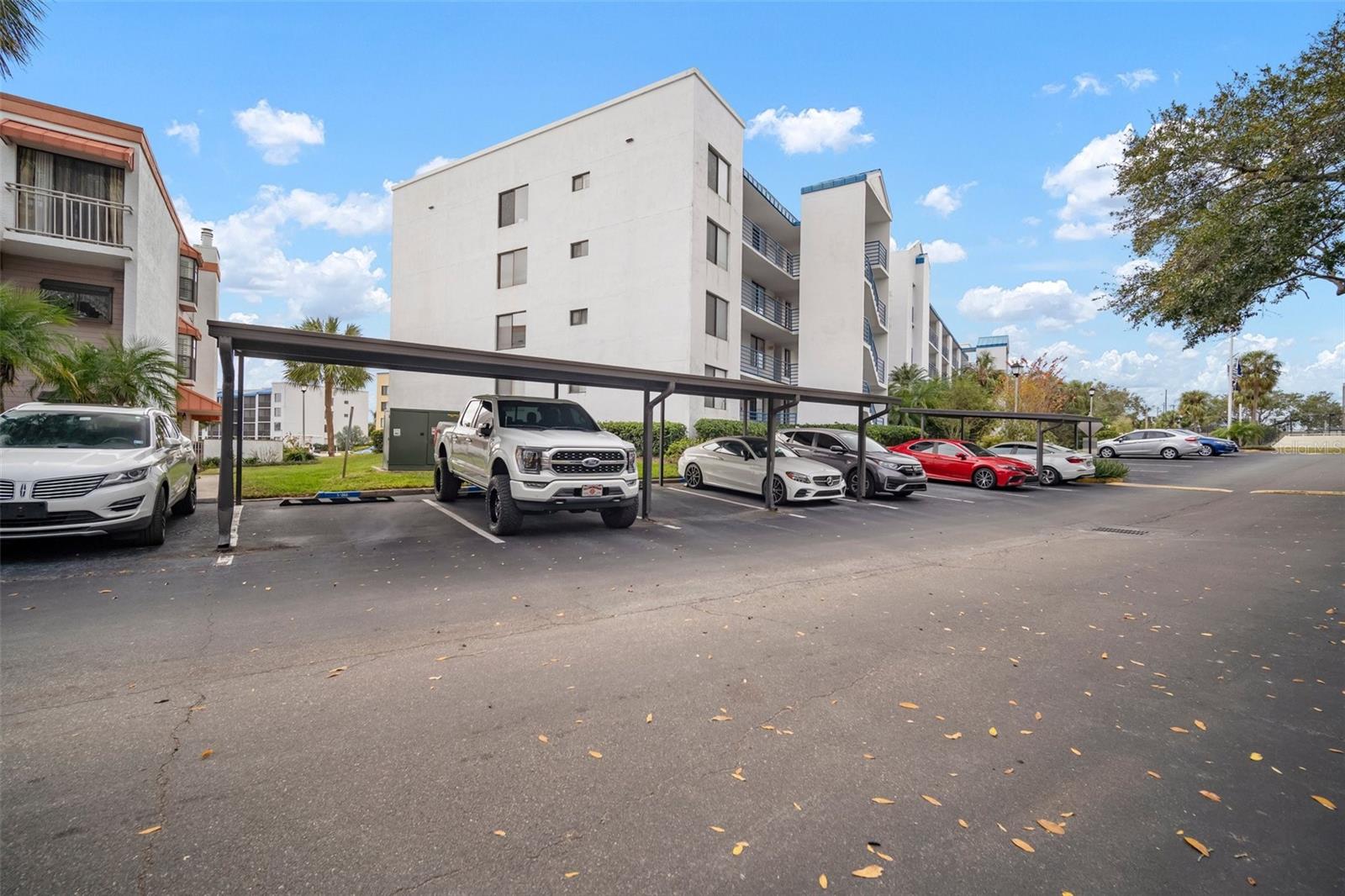 2424 W TAMPA BAY BLVD #L102, TAMPA, FL, 33607