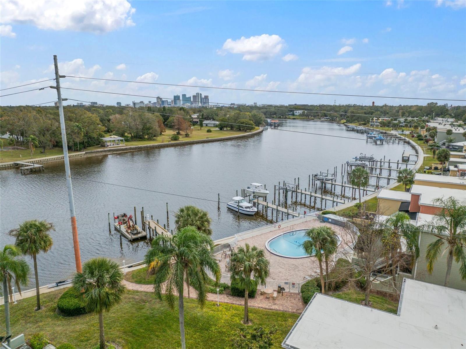 2424 W TAMPA BAY BLVD #L102, TAMPA, FL, 33607
