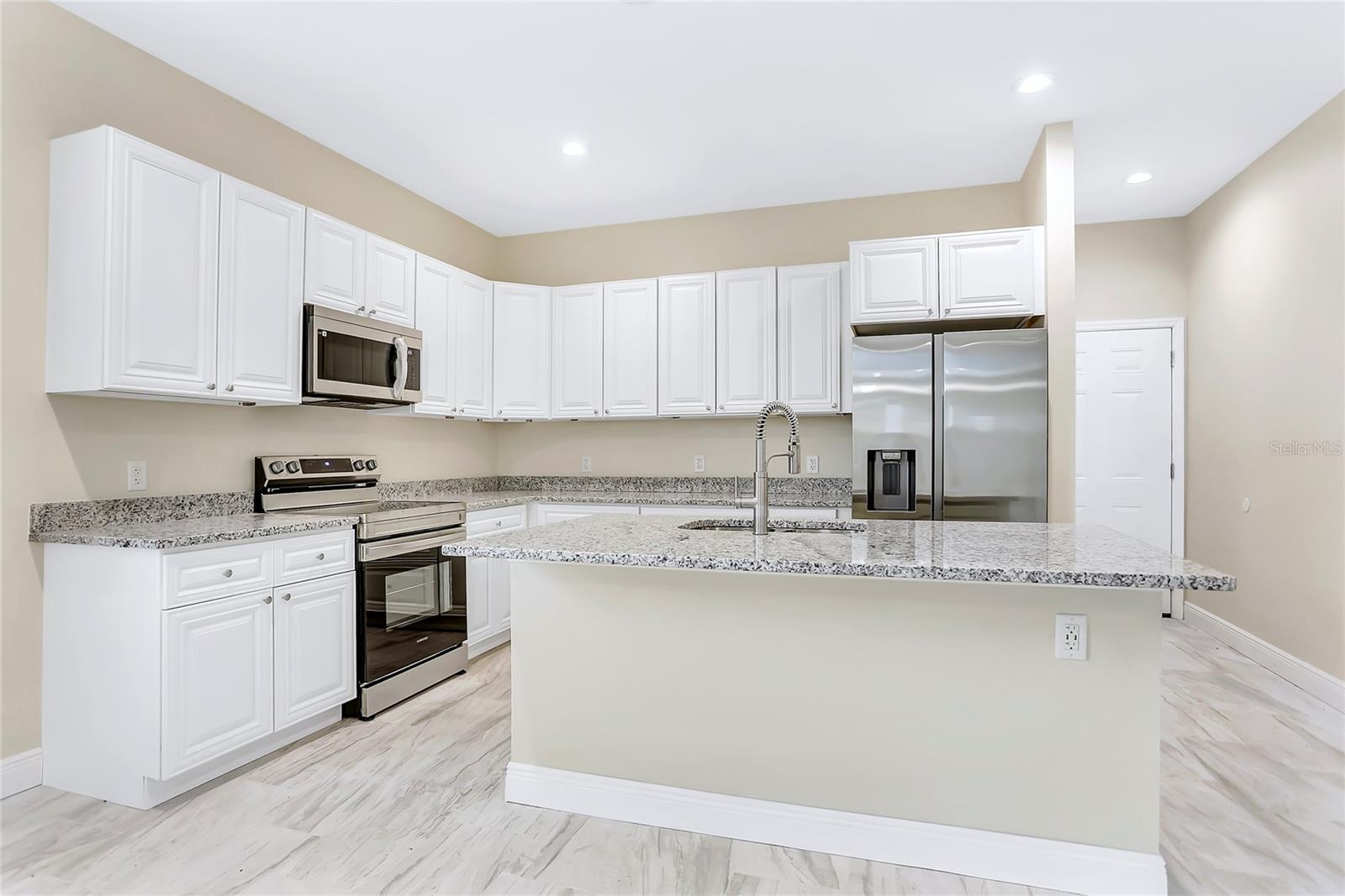 1101 S ADELLE AVE, DELAND, FL, 32720