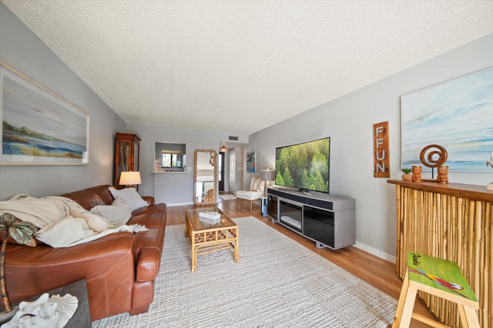 845 S GULFVIEW BLVD #208, CLEARWATER BEACH, FL, 33767