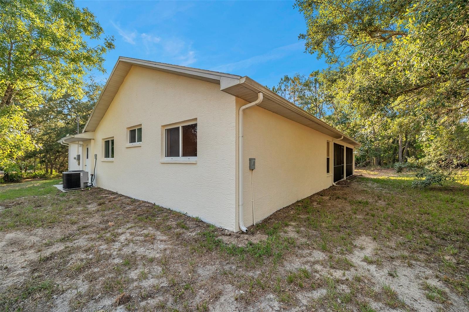 12240 EAKIN ST, WEEKI WACHEE, FL, 34614