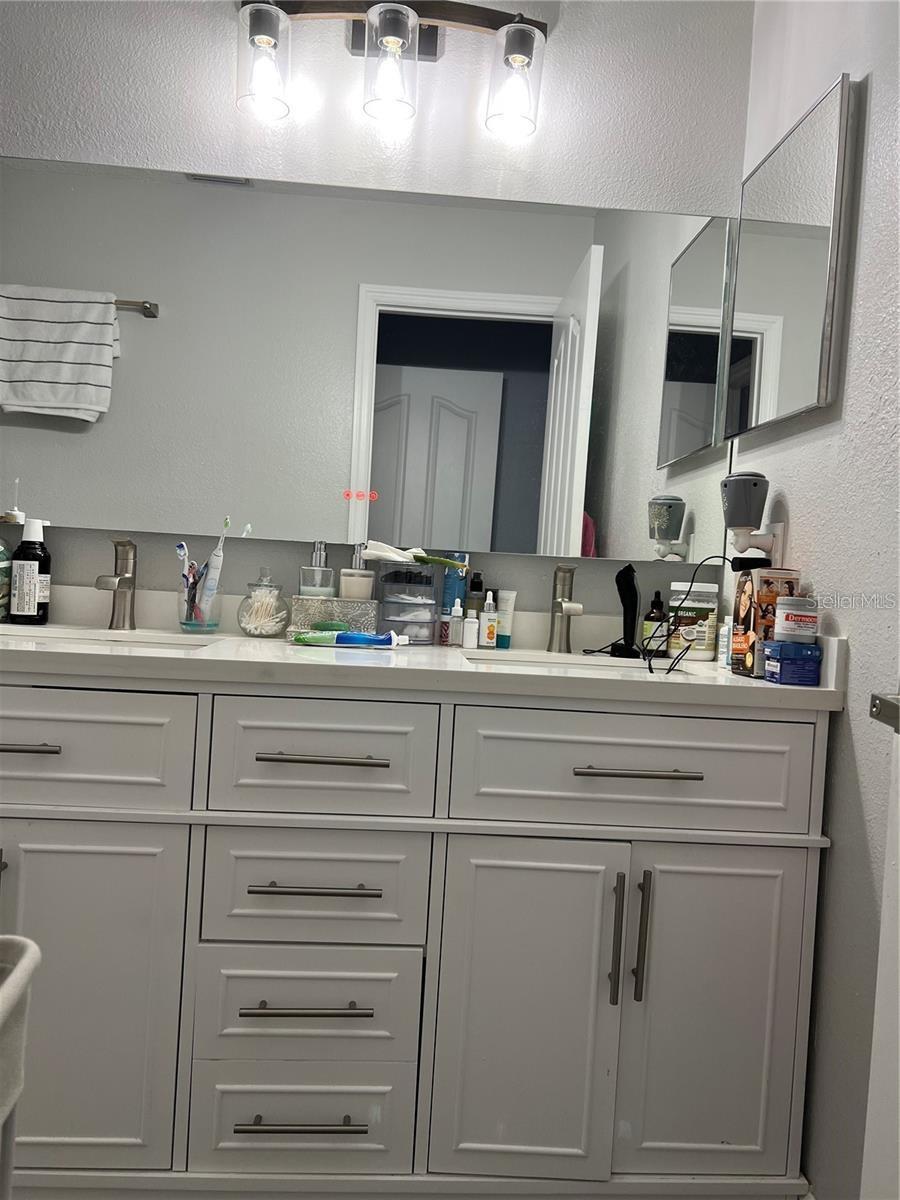 11719 MANGO GROVES BLVD, SEFFNER, FL, 33584