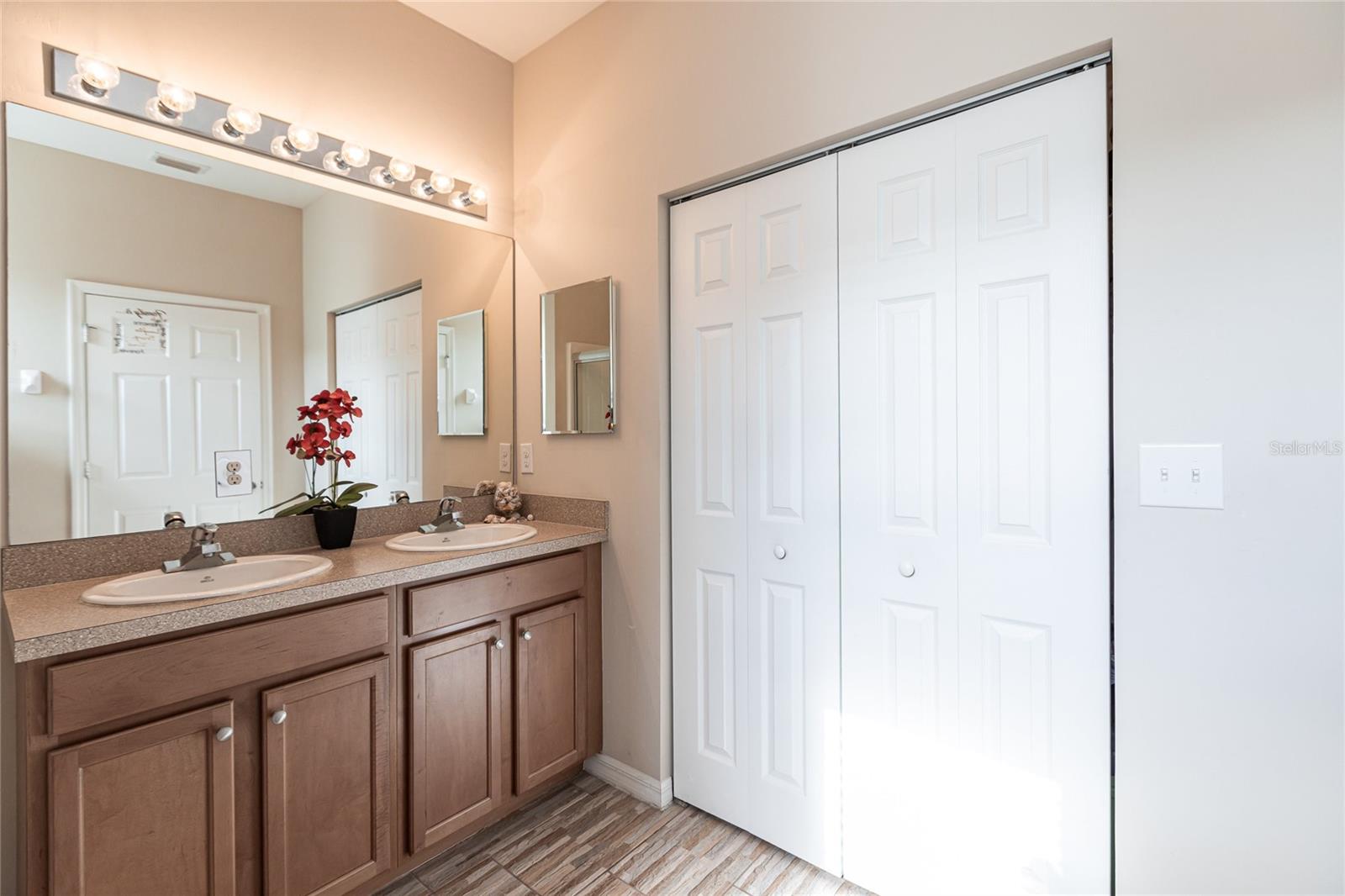 24667 RIO VILLA LAKES CIR, PUNTA GORDA, FL, 33950