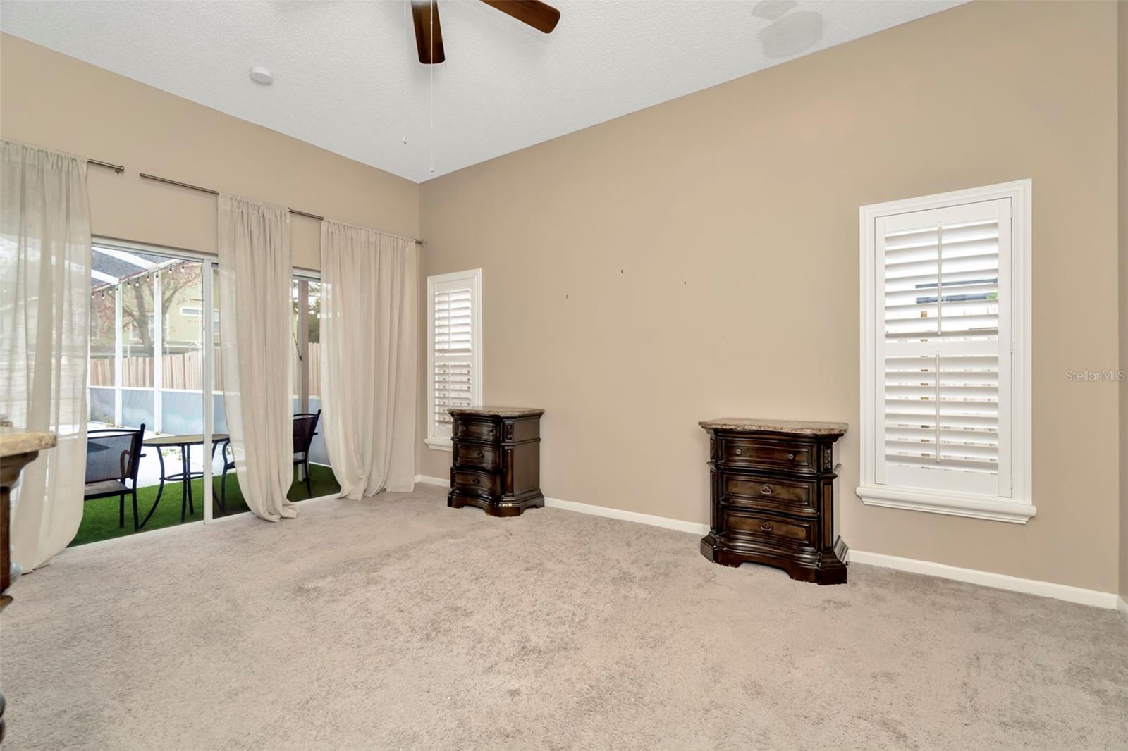 9311 HAMPSHIRE PARK DR, TAMPA, FL, 33647