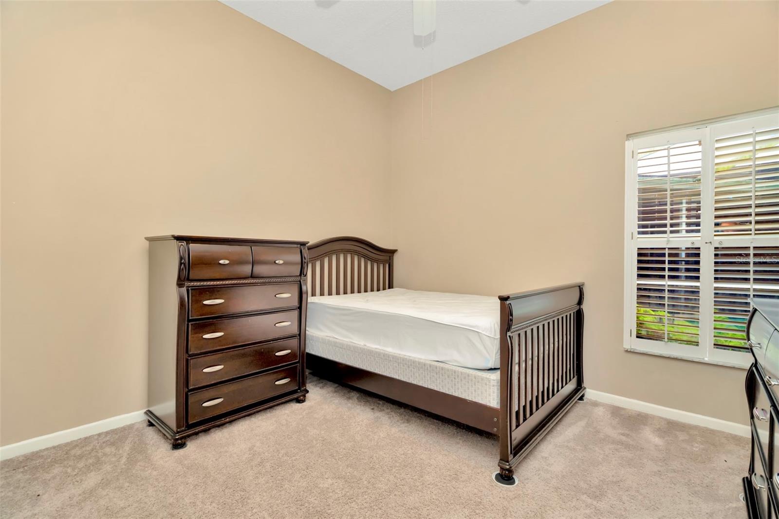 9311 HAMPSHIRE PARK DR, TAMPA, FL, 33647