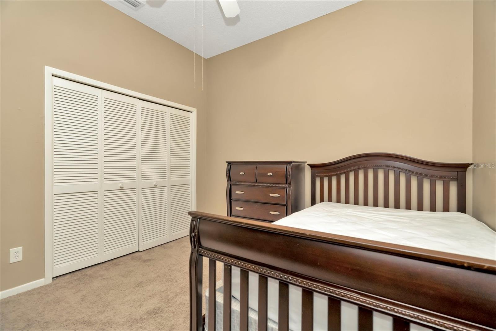 9311 HAMPSHIRE PARK DR, TAMPA, FL, 33647