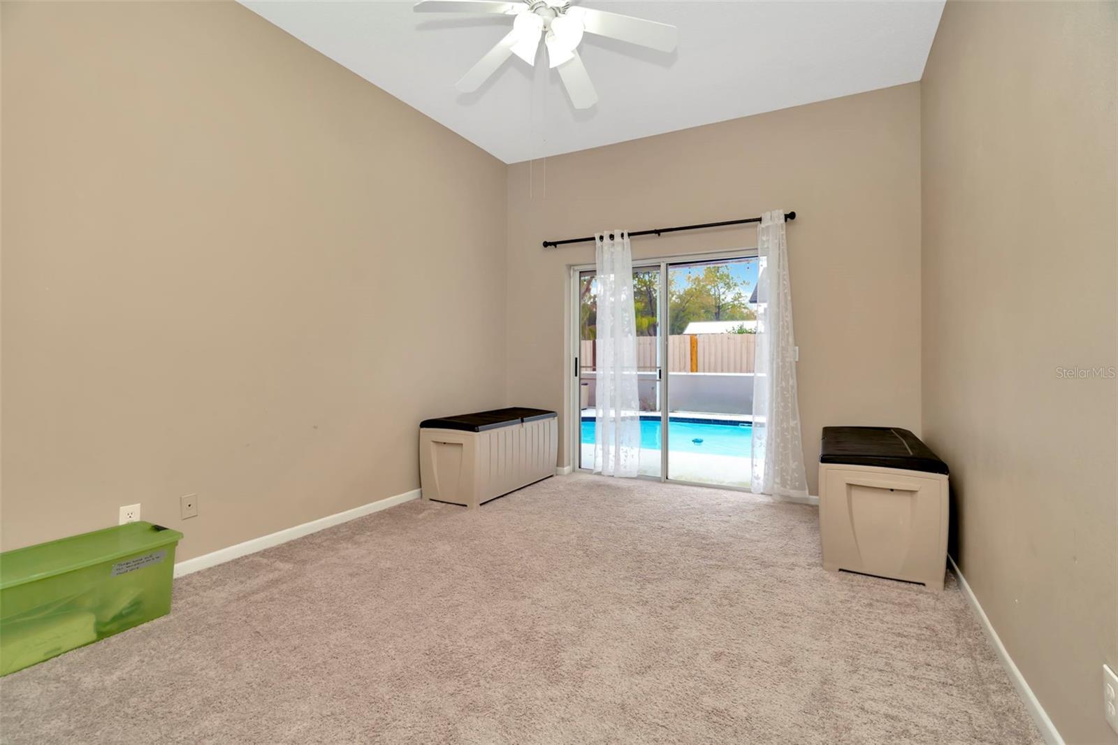 9311 HAMPSHIRE PARK DR, TAMPA, FL, 33647