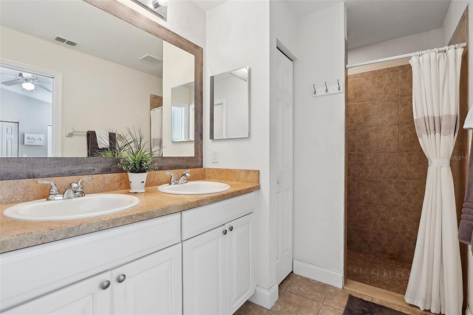 12306 NE 48TH WAY, OXFORD, FL, 34484