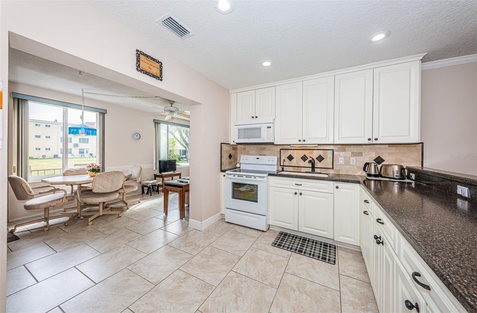 2071 AUSTRALIA WAY W #17, CLEARWATER, FL, 33763