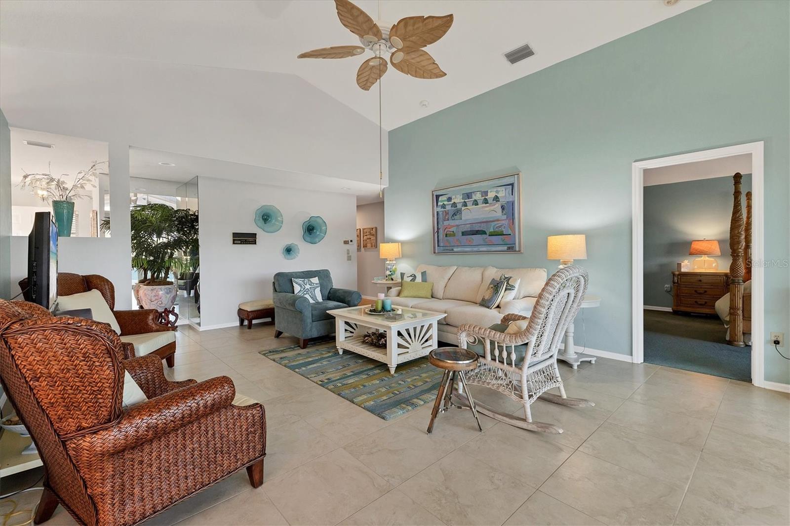 10 WINDWARD CT, PLACIDA, FL, 33946