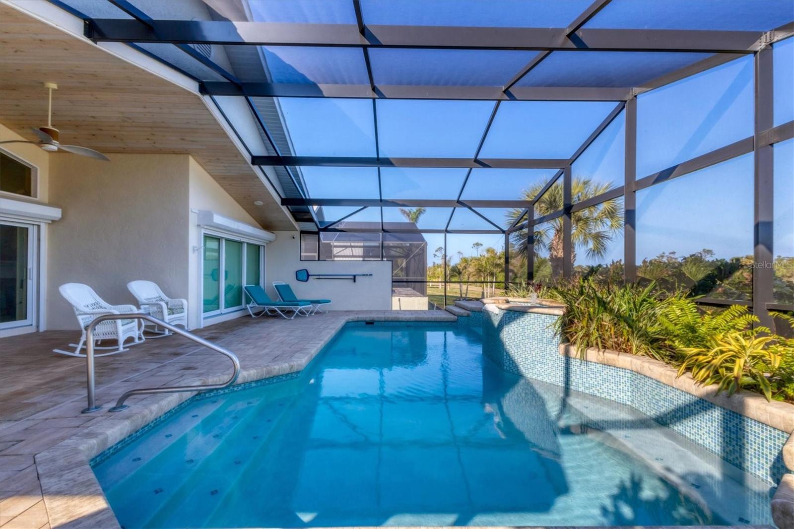 10 WINDWARD CT, PLACIDA, FL, 33946