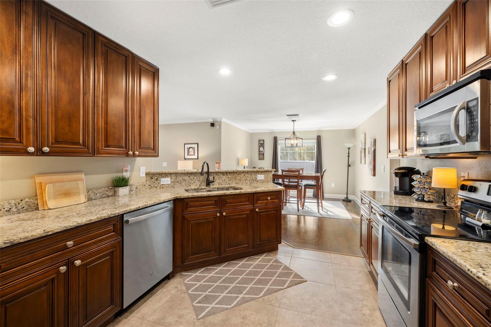 808 W HOLLYWOOD ST, TAMPA, FL, 33604