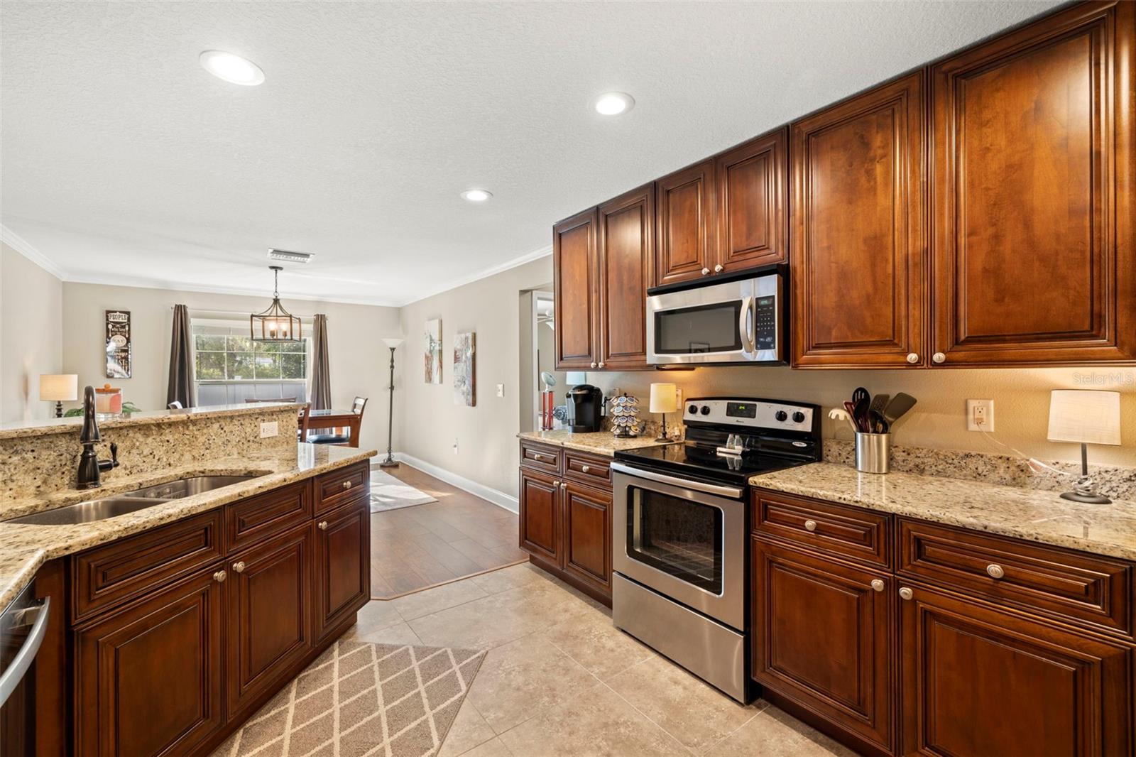 808 W HOLLYWOOD ST, TAMPA, FL, 33604
