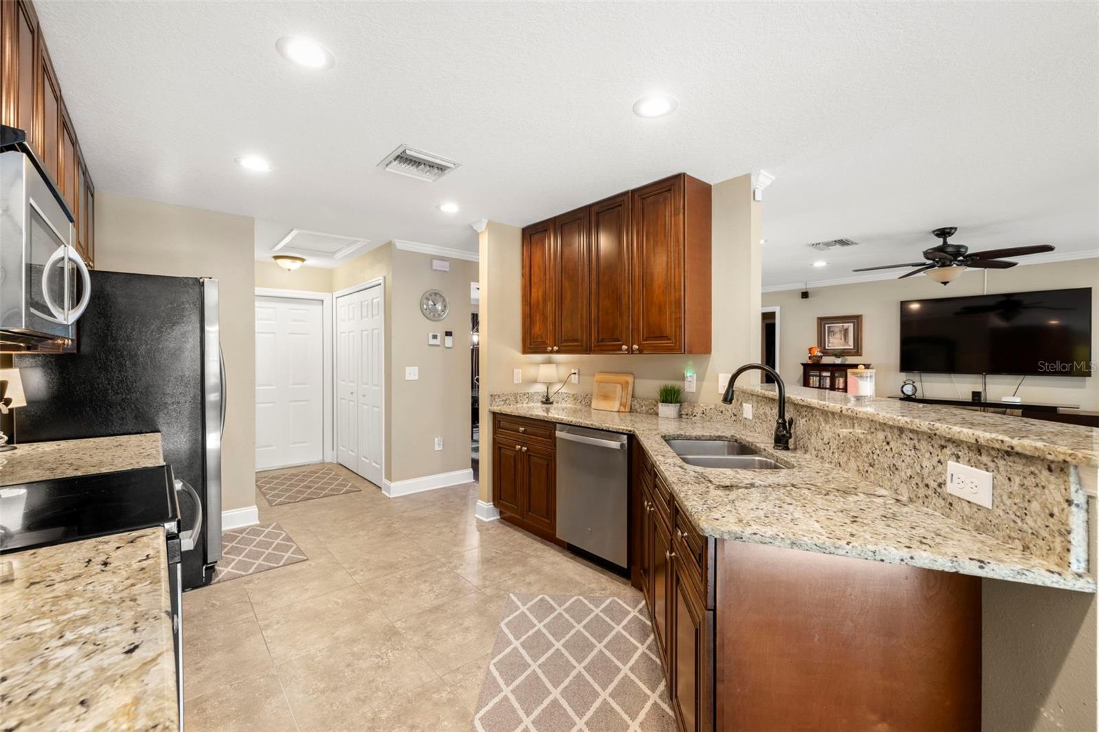 808 W HOLLYWOOD ST, TAMPA, FL, 33604