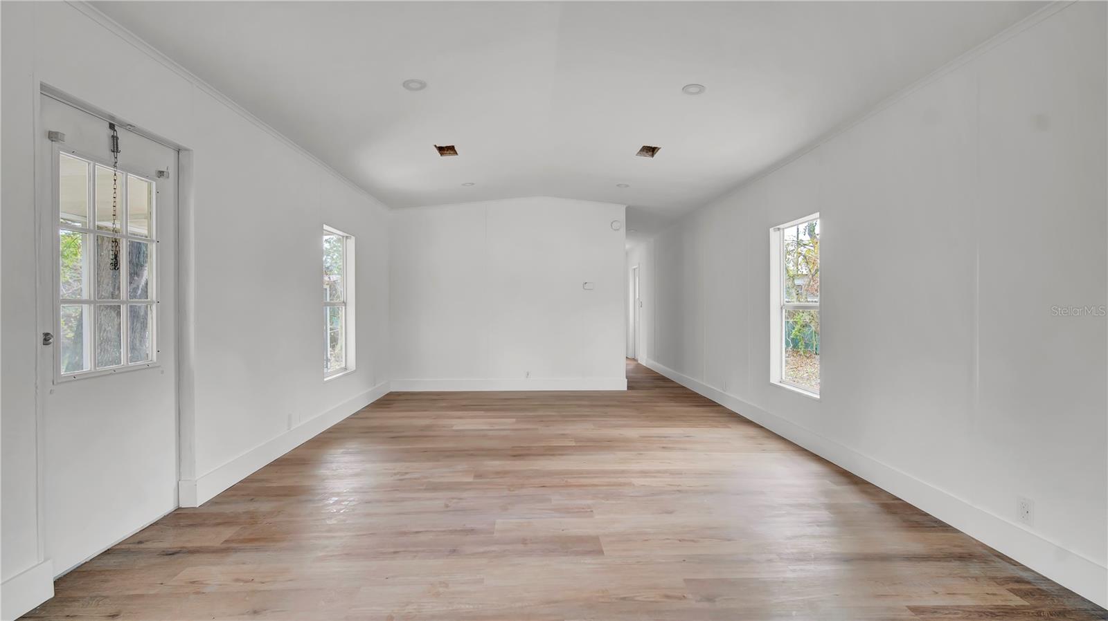 354 CENTER DR, DELAND, FL, 32724