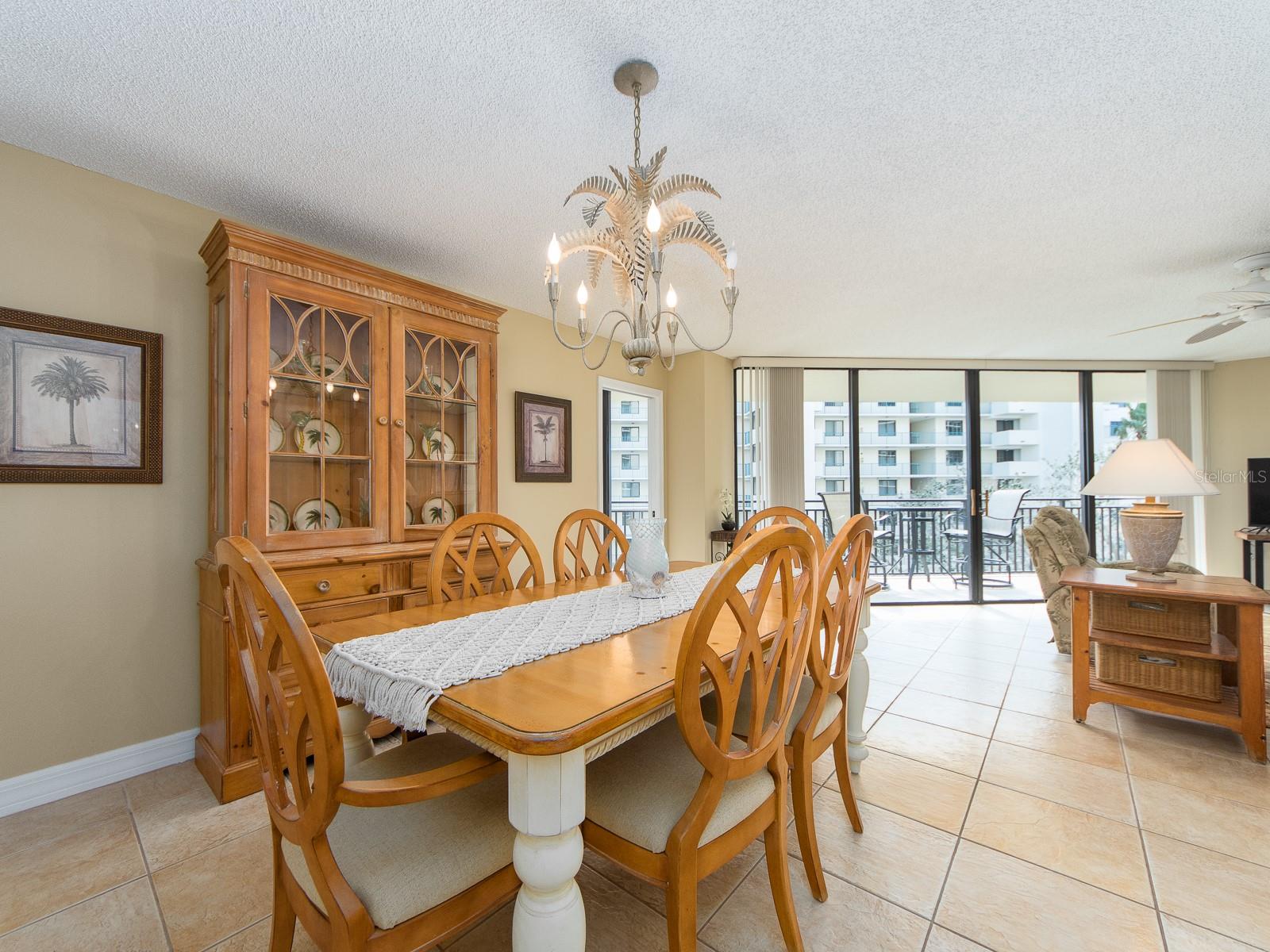 690 ISLAND WAY #410, CLEARWATER BEACH, FL, 33767