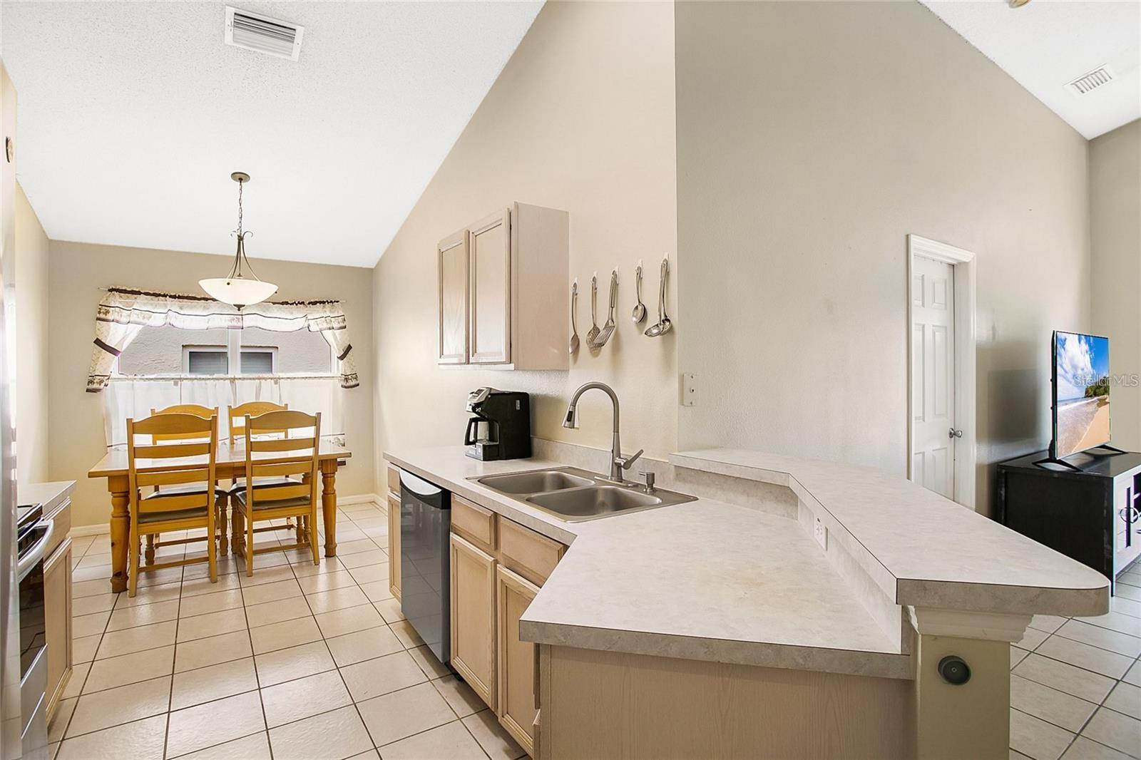 120 CASTERTON CIR, DAVENPORT, FL, 33897