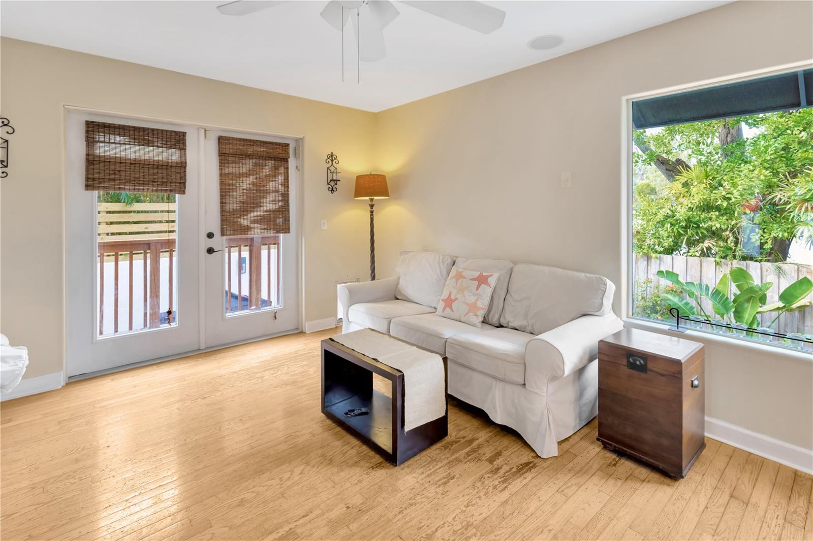 4845 W SUNSET BLVD, TAMPA, FL, 33629