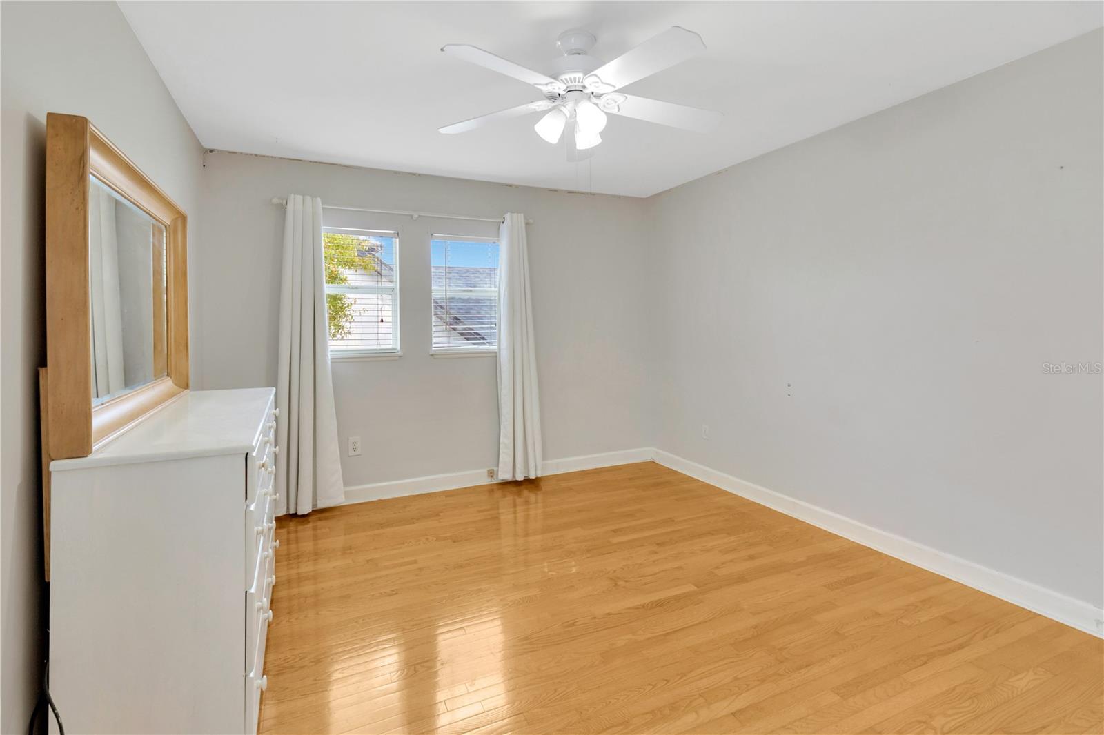 4845 W SUNSET BLVD, TAMPA, FL, 33629
